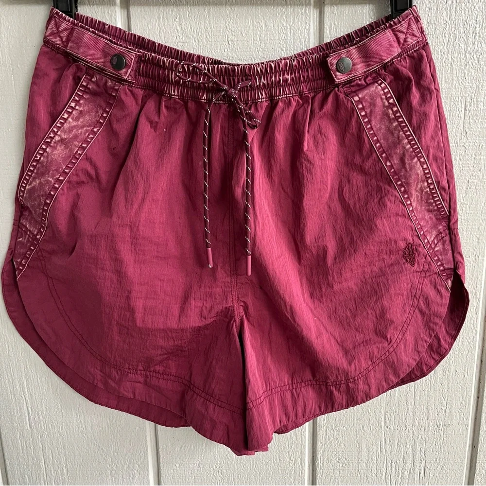 Free People FP Movement Get A Clue Hiking Shorts in Berry Burgundy Size M - Picture 2 of 8